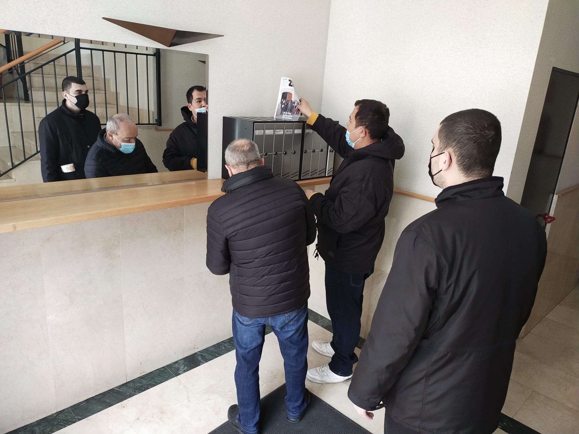 REPARTO DE LA REVISTA «ZE BERRI»